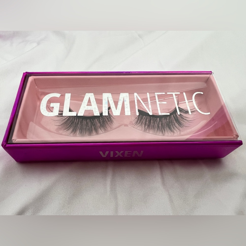 GLAMNETIC “VIXEN” Lash, Medium Wispy (14mm-15mm)